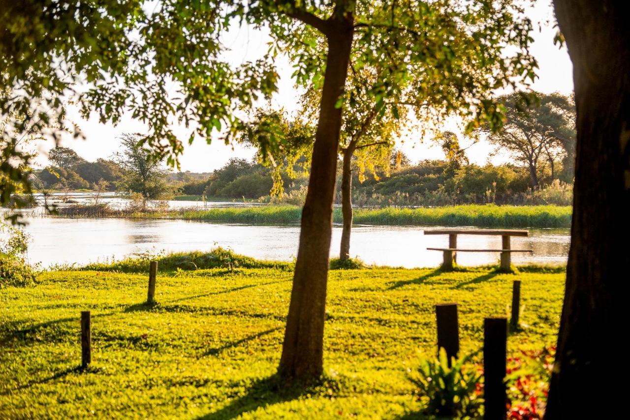 Zambezi Mubala Camp Hotell Katima Mulilo Exteriör bild