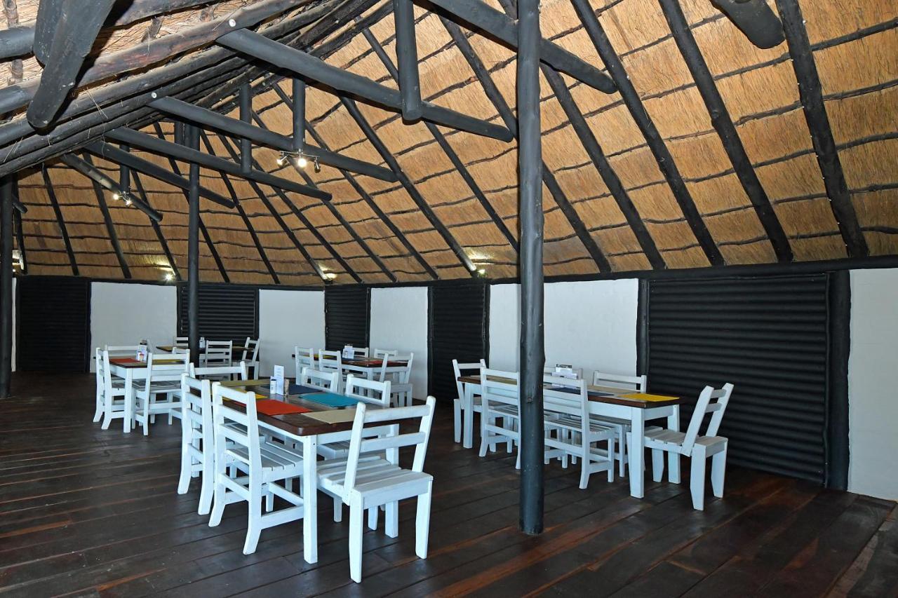 Zambezi Mubala Camp Hotell Katima Mulilo Exteriör bild